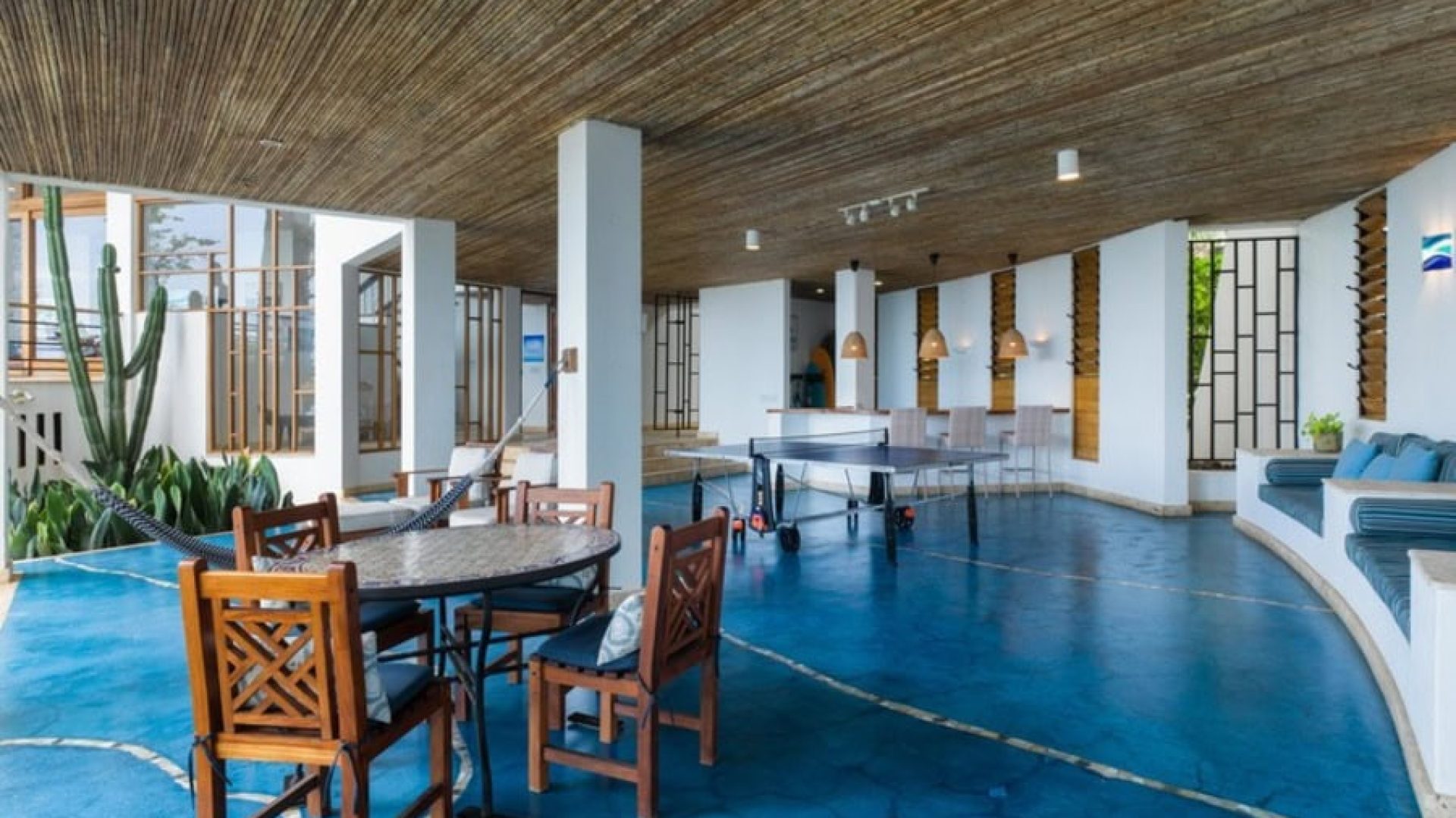 LANAI TABLE, PING PONG
