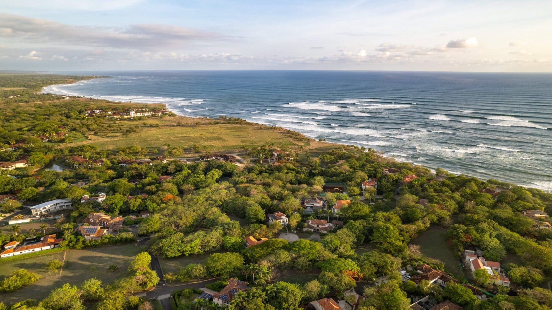 1 minute walking distance to bonita beach